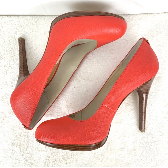 MICHAEL Michael Kors Shoes - 👠MICHAEL Michael Kors Davis Red Textured Pumps 10